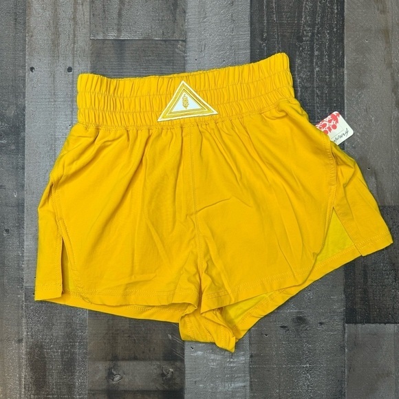 NWT Free People Movement Next Round Short Swaying Sunflowers - Picture 5 of 11